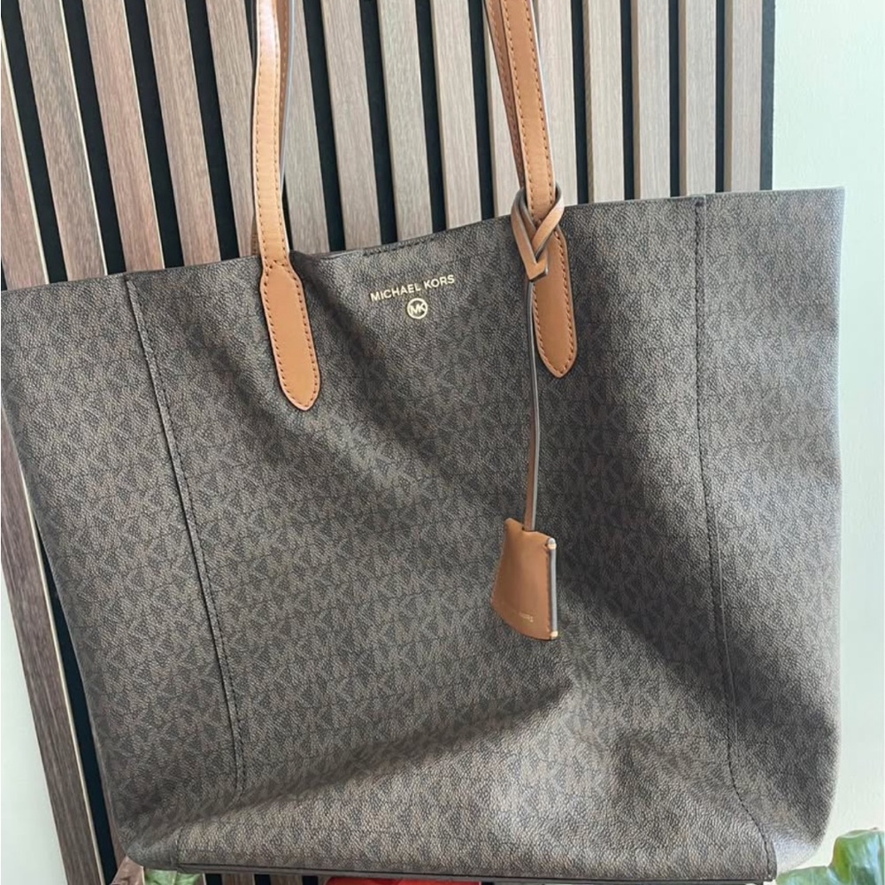 Michael Kors Signature Brown Tote